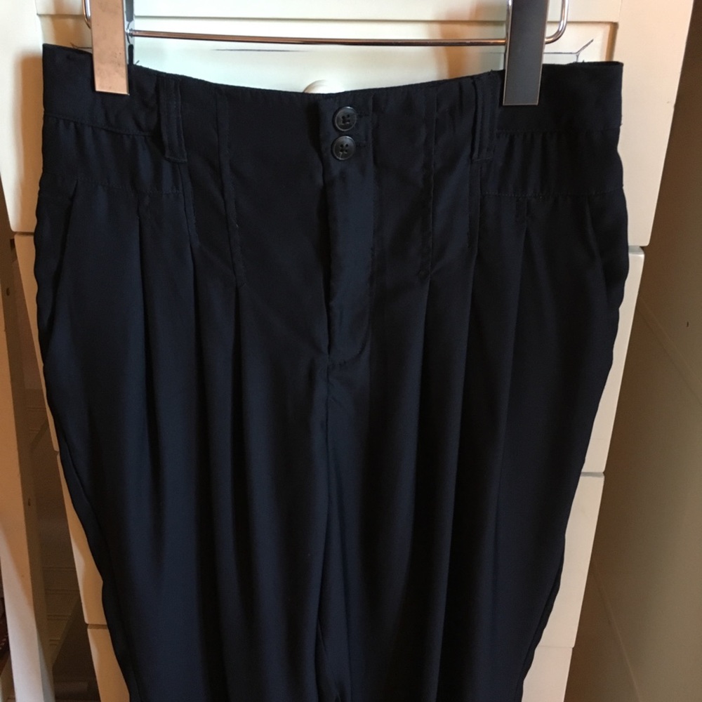 Loose black silk pants by Kimchi Blue